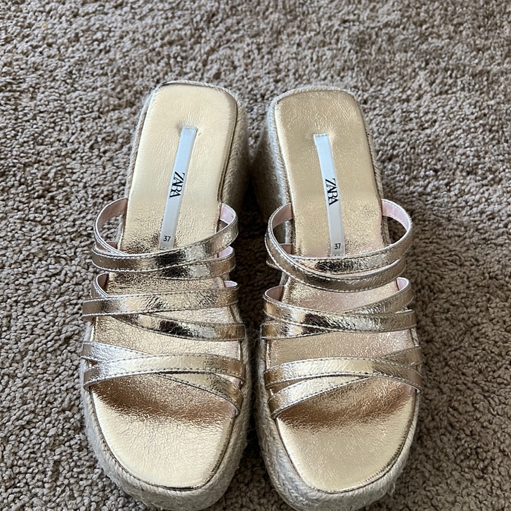 New Plataform sandals from Zara. Number 7 in US